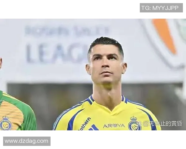 年新最高的足球明星崛起背后的故事与成就分析